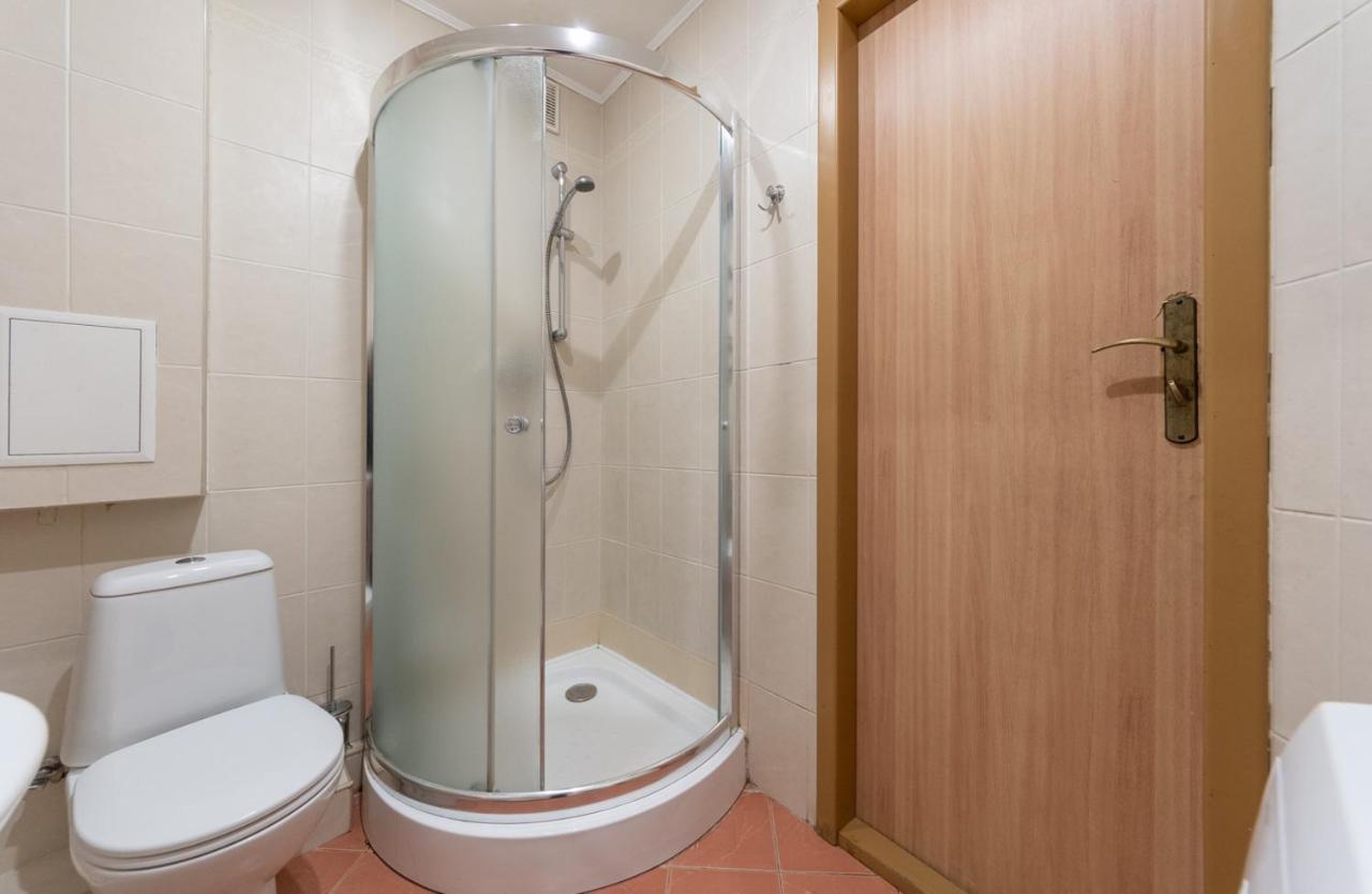 1 Bedroom Apart Near Metro Pecherska كييف المظهر الخارجي الصورة